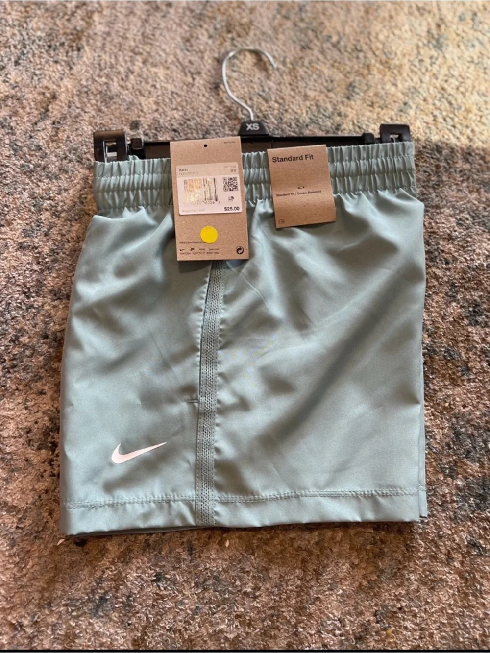 Kids Nike green training shorts, Size XS #athletic #running